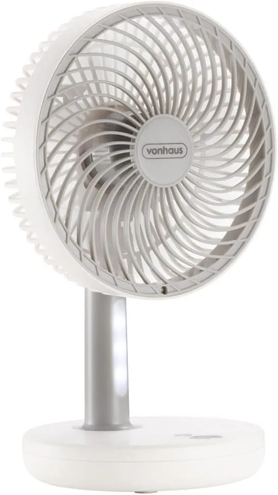 Bild von VonHaus Tischventilator mit 26 cm, tragbar und USB betrieben, 3 Geschwindigkeitsstufen, neigbar, leise und mit LED-Licht