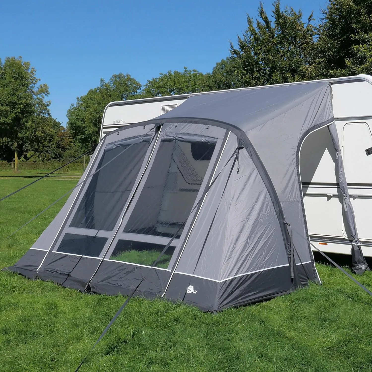 Bild von your GEAR Vicenza 350 AIR Luftvorzelt mit 350 x 250 cm, UPF 50+ Sonnenschutz und 5000 mm Wassersäule, inklusive Luftpumpe