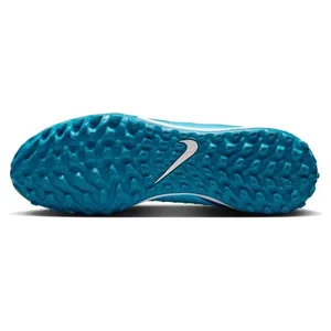 Bild von Bewertung der Nike Phantom GX 2 Academy TF Fußballschuhe